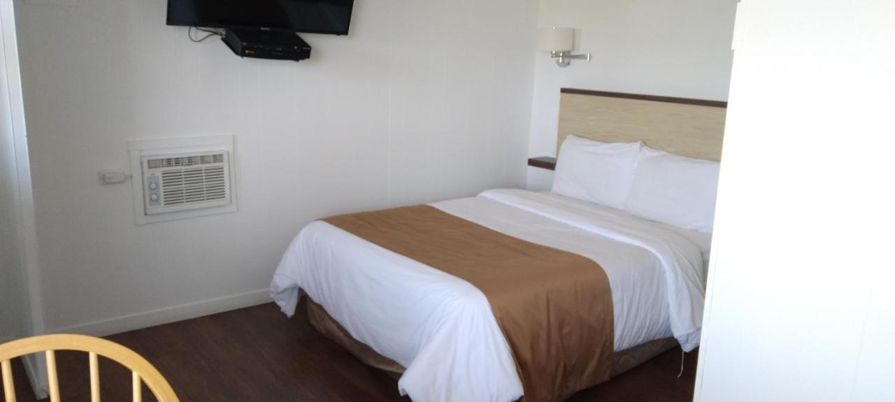 Motel Au Fleuve D'Argent 리비에르뒤루프 외부 사진